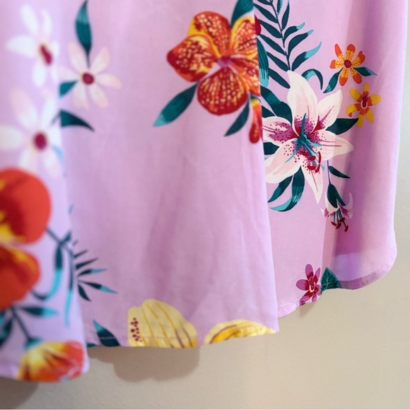 Old Navy Lilac Purple Tropical Floral V-Neck Tank Top Blouse - Picture 12 of 14